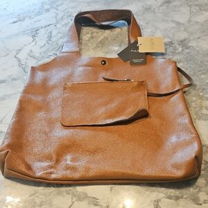 Pulicati Tan Leather Tote Bag with Minimalist Design